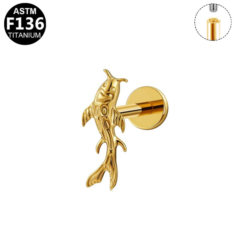 Piercing carpe koï en titane doré