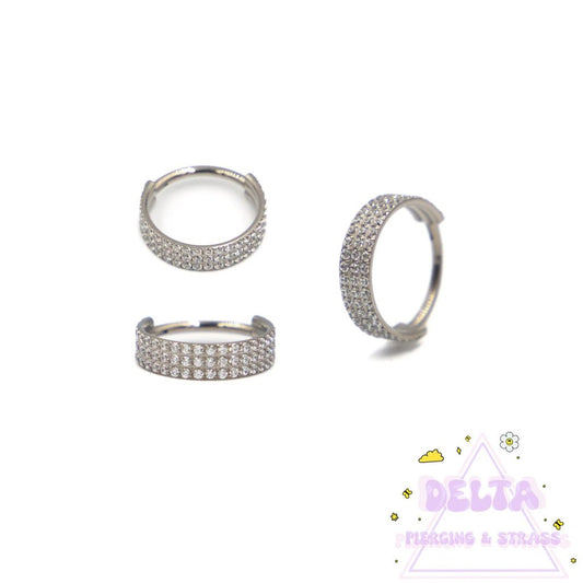 Anneau en titane triple rangée de strass