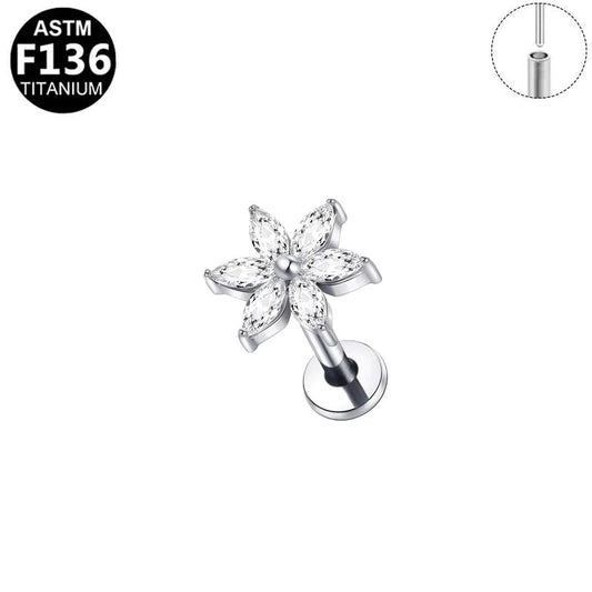 Piercing fleur six pétales en titane argenté