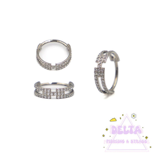 Anneau en titane 10 mm pavé de strass